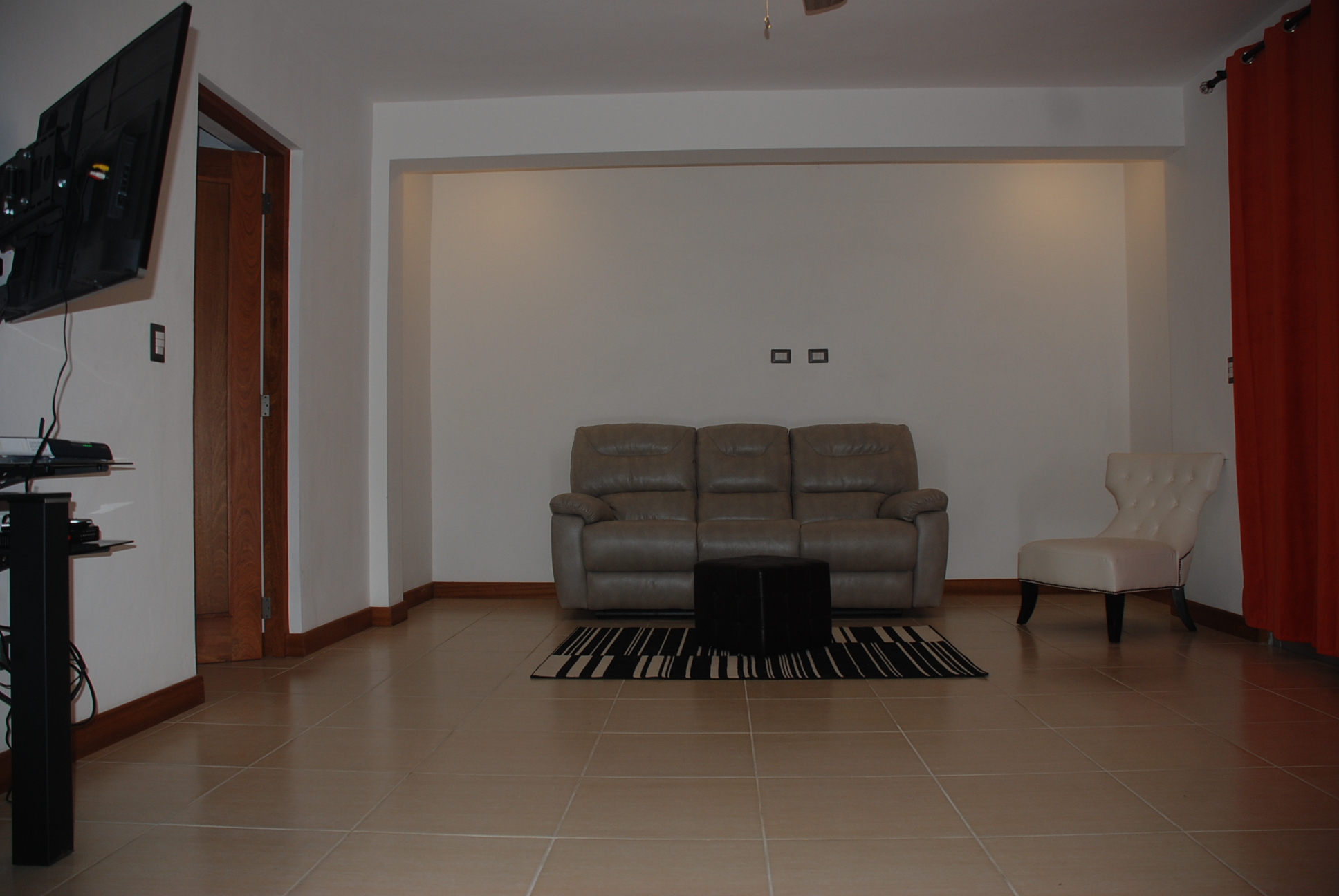 Ocean Rocks apartment I2 photo 3