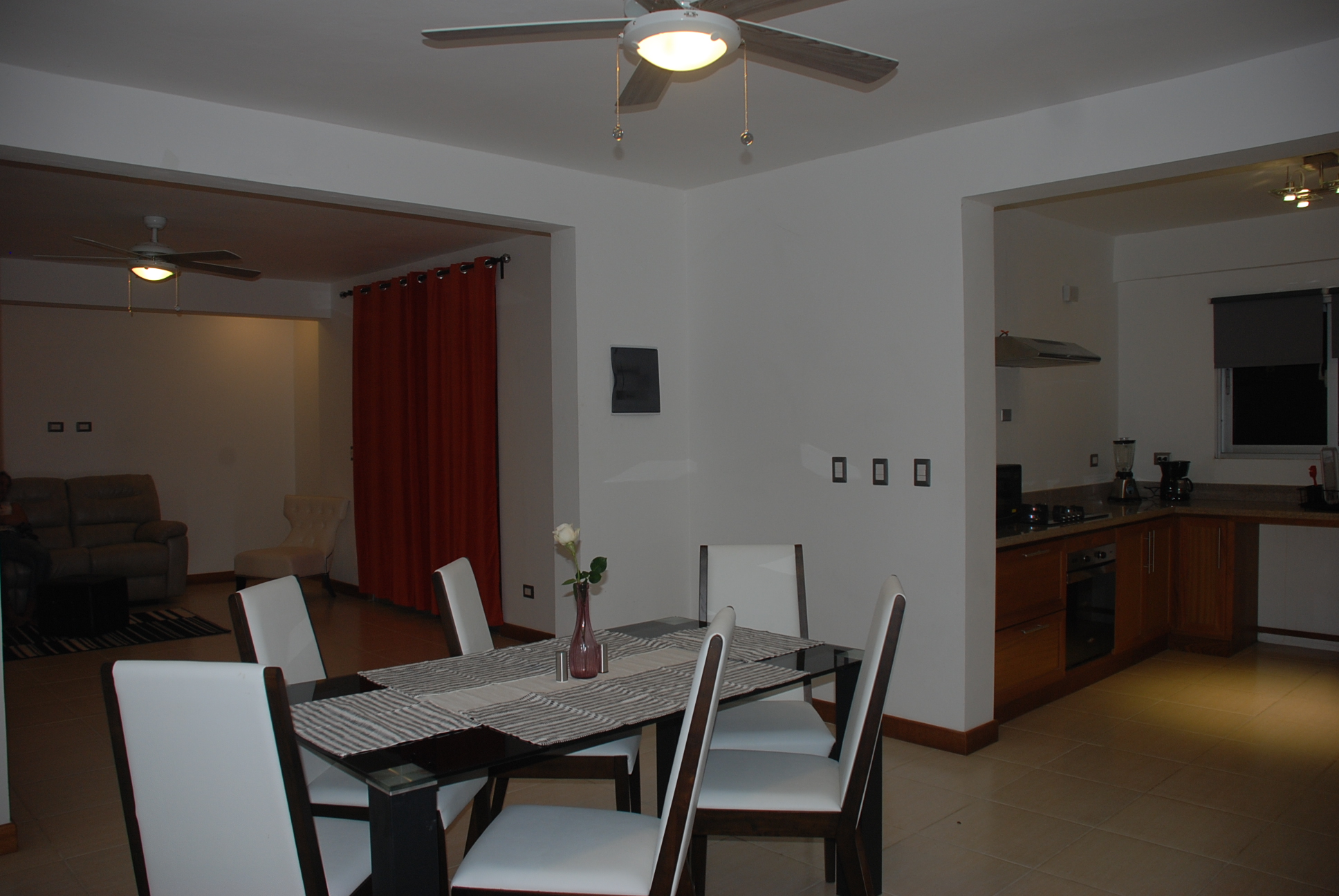 Ocean Rocks apartment I2 photo 8