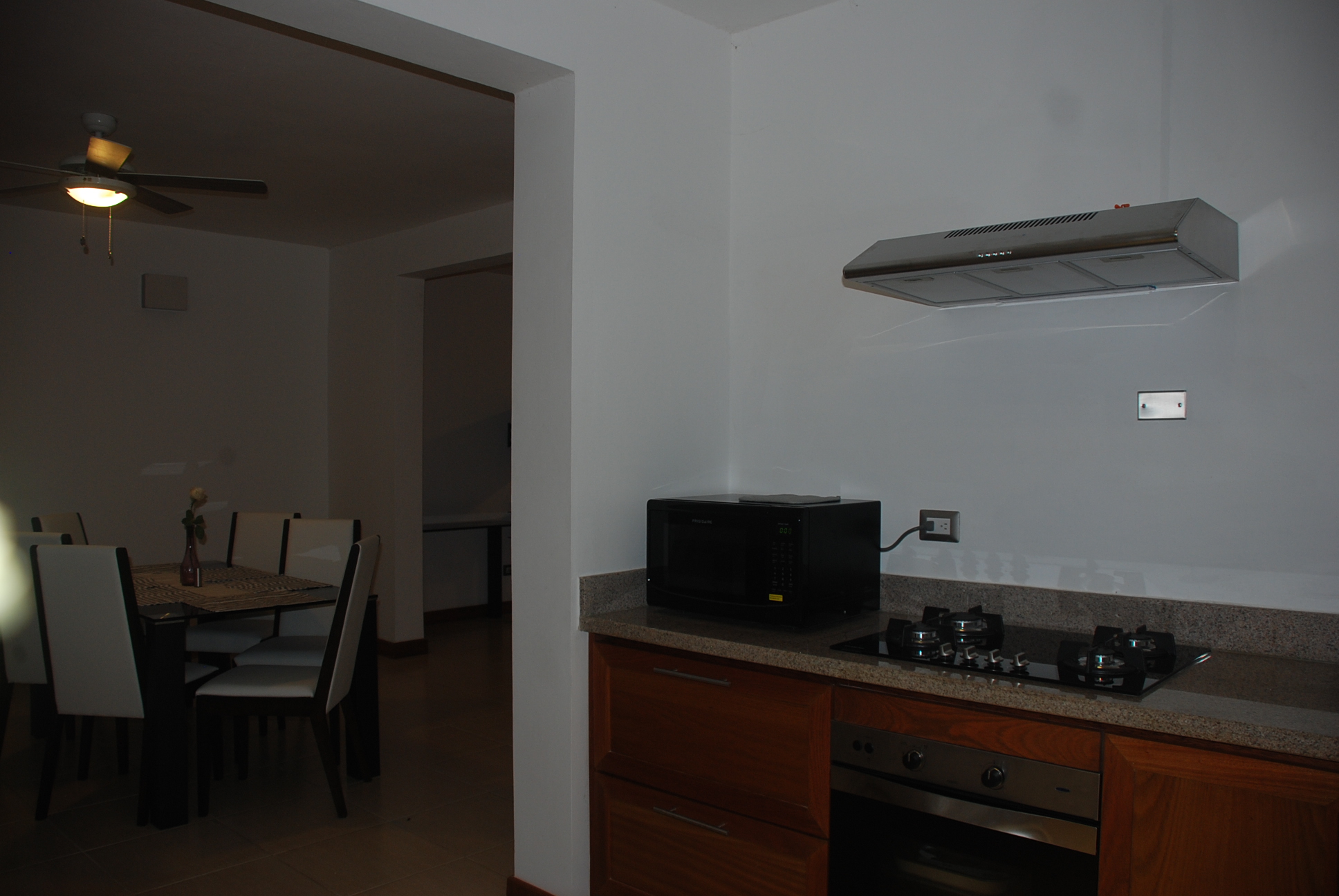 Ocean Rocks apartment I2 photo 10