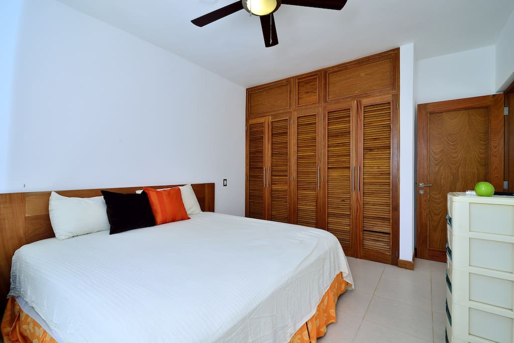 Ocean Rocks apartment I4 photo 7